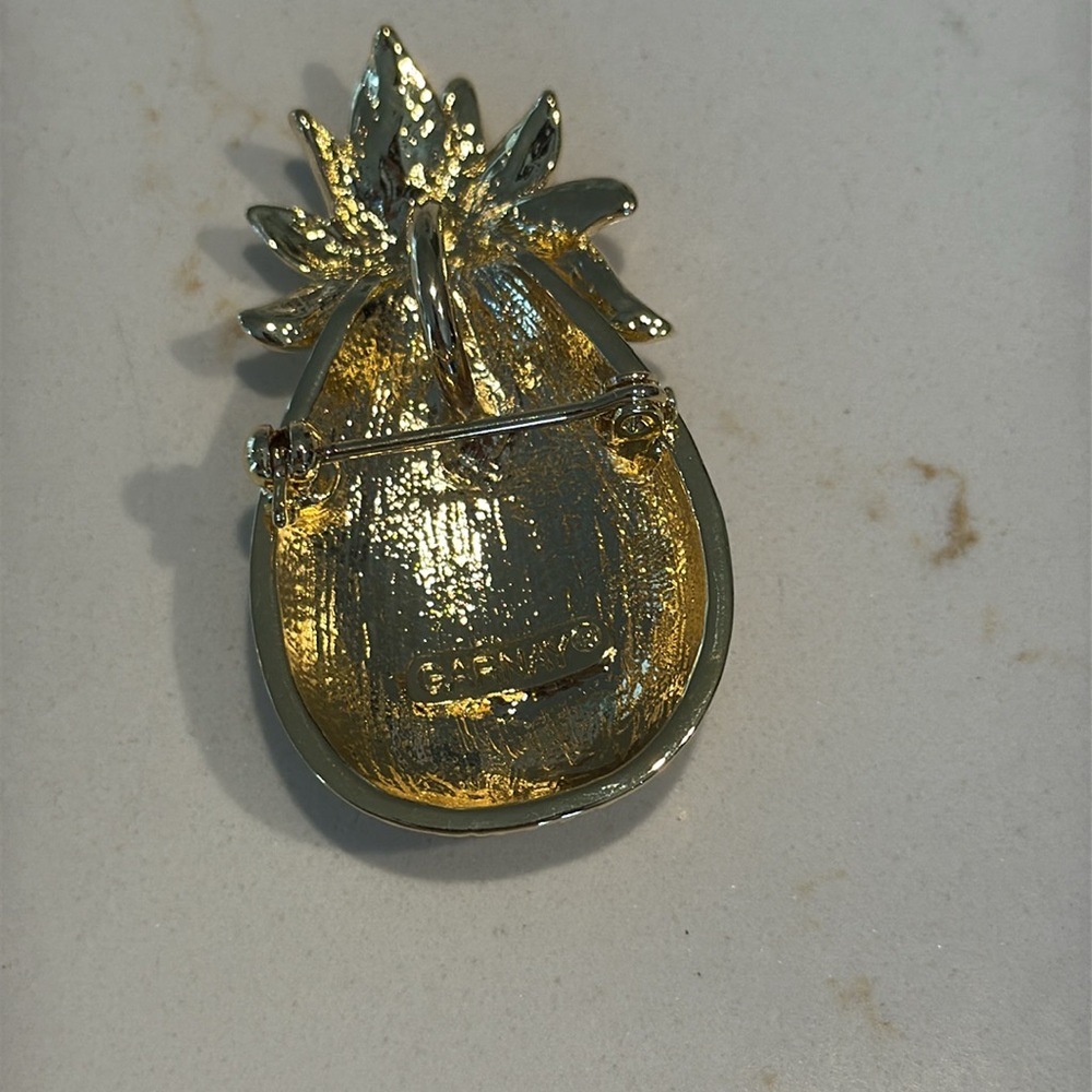 Garnay Pineapple Brooch/Pendant - Picture 3 of 4